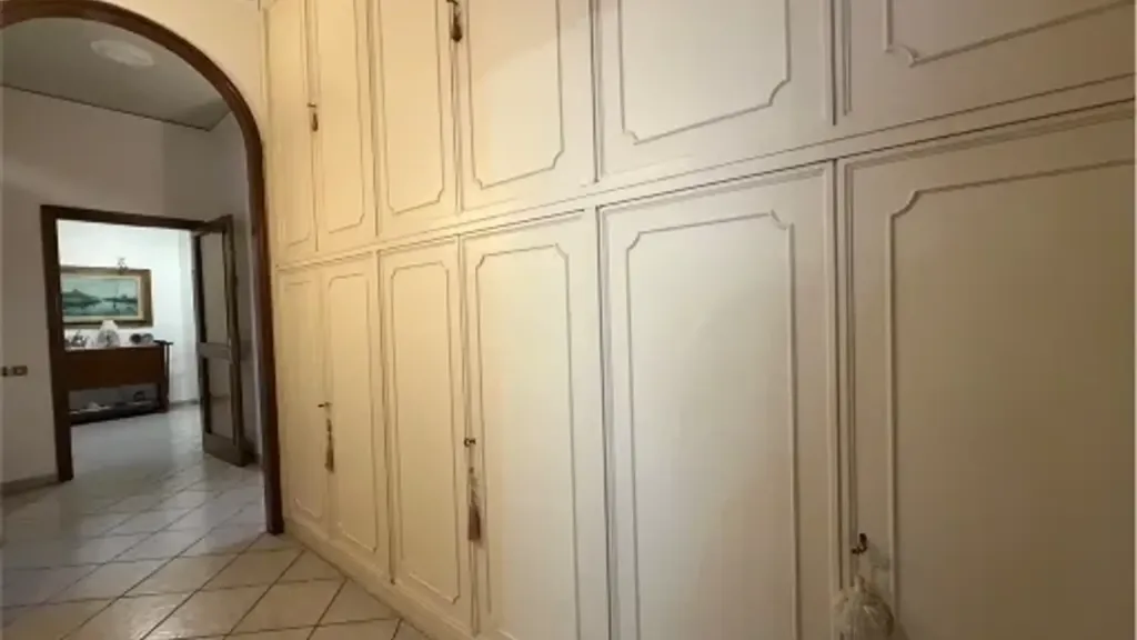 Esik - Apartment with Terrace in Florence