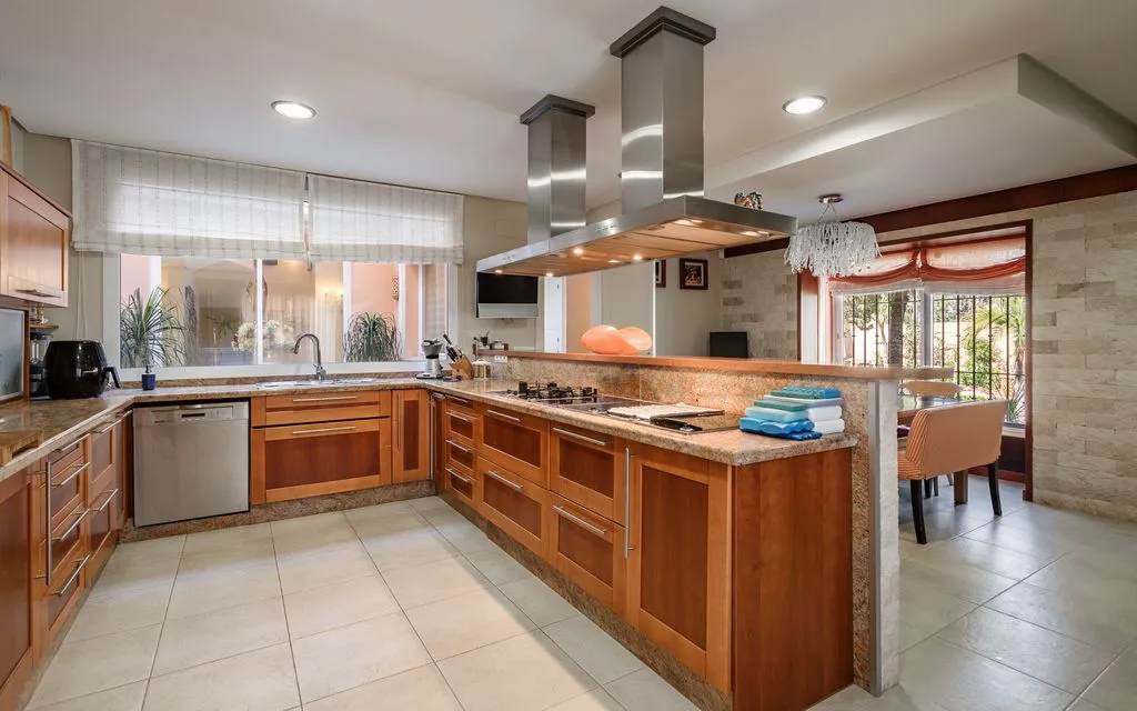 Cuisine - Beachfront Villa with Pool in Estepona