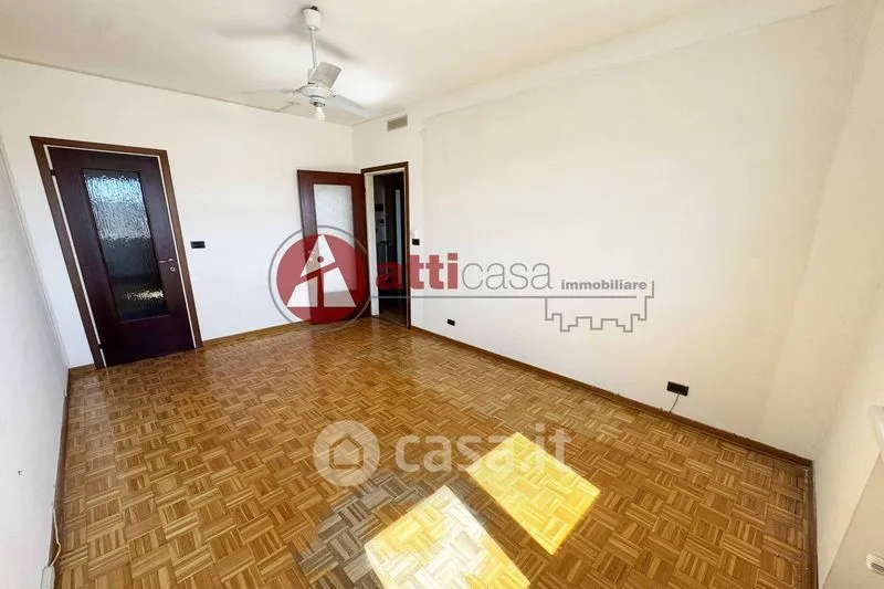 Rooms - Bi-Level Attic Apartment with Sea View in Trieste