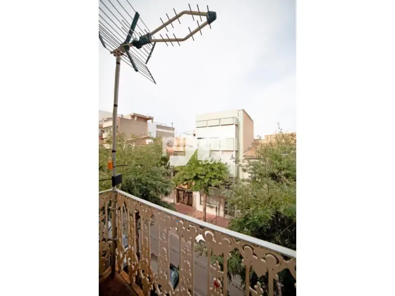 Rõdu - Three-Storey House with Terraces in Vila-real Centre