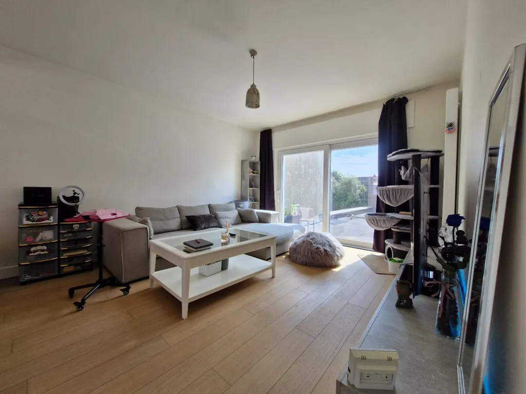 Séjour - Duplex Spacieux avec Deux Chambres en Centre-Ville
