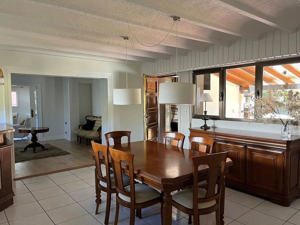 Söögituba - Chalet with Pool in Usurbil