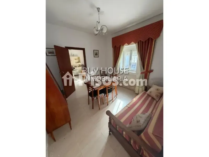 Magamistoad - Adosado for Renovation with Large Plot in Yeles