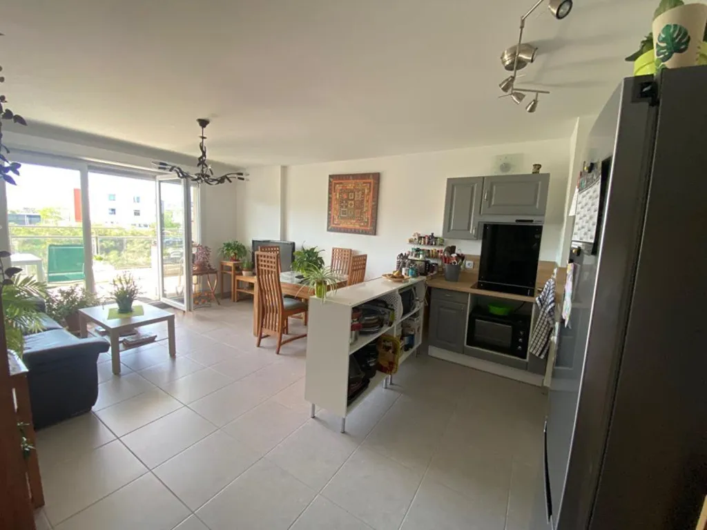 Cuisine - Appartement Lumineux avec Terrasse et Garage