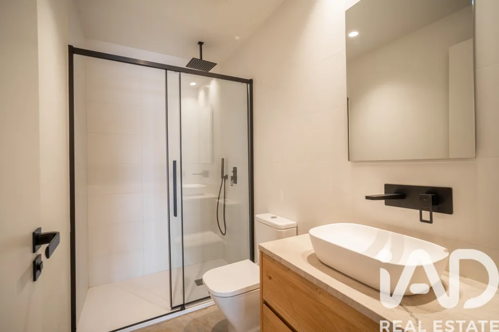 Bathrooms - Contemporary Chalet with Pool in Sineu