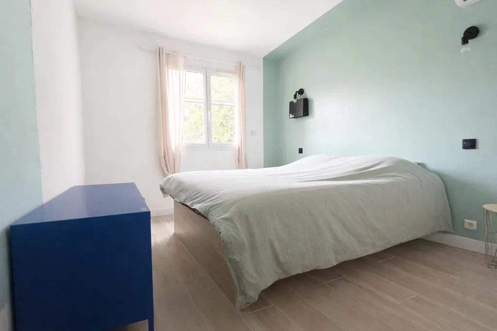 Detached 6-Bed House with Pool in Saint-Sulpice-La-Pointe