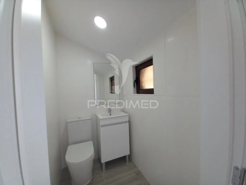 Salles de bain - Restored Duplex with Sea View in Costa da Caparica