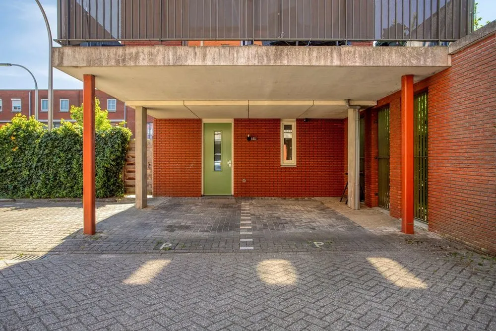 Exterior - Eco-Friendly Corner House with Two Parking Spots in Nootdorp