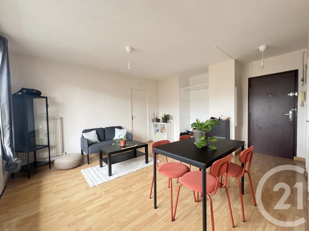 Söögituba - Meubled 2-Bedroom Flat with Balcony in Grenoble