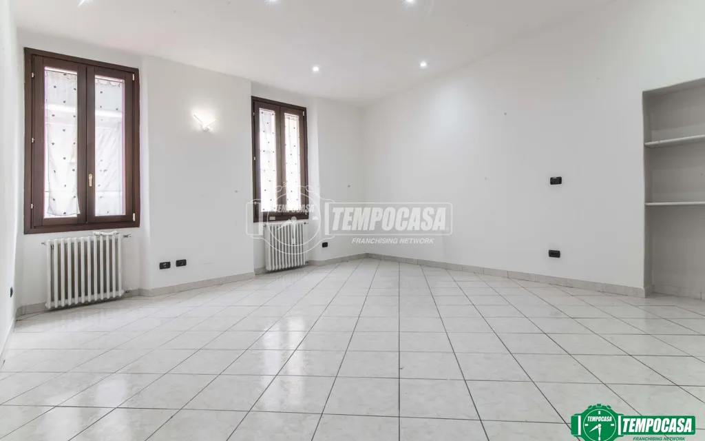 Soggiorno - Rustic-Style Flat with Balcony in Cerro Maggiore