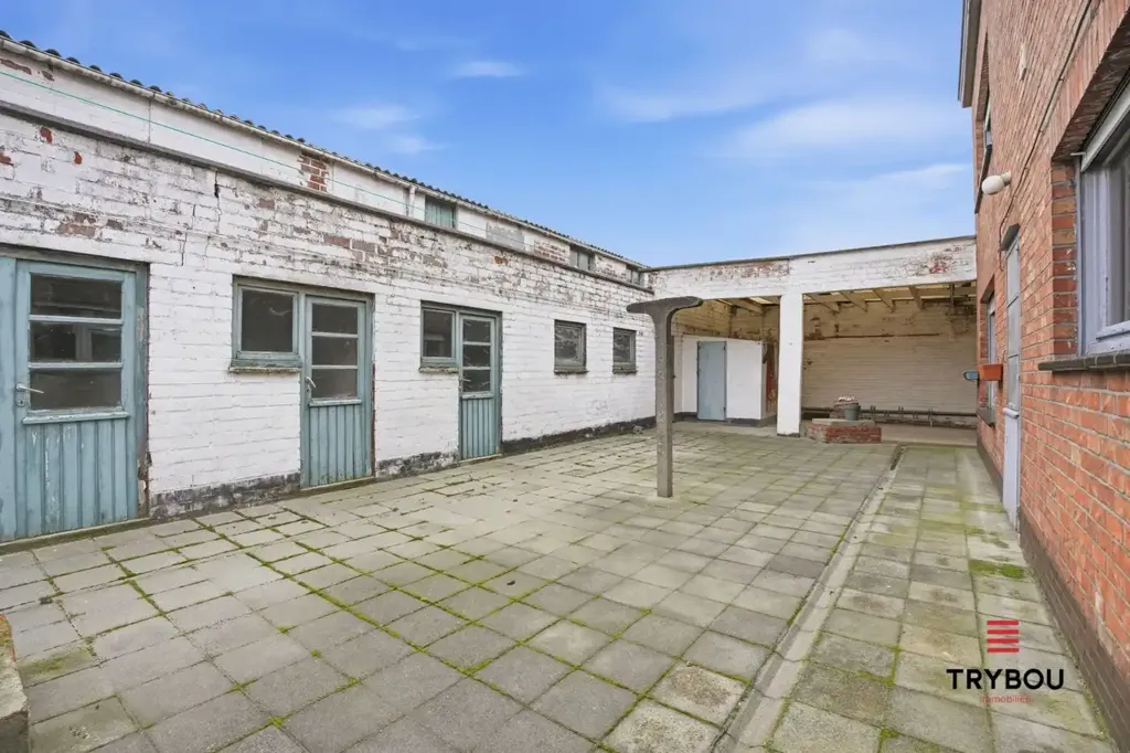 courtyard