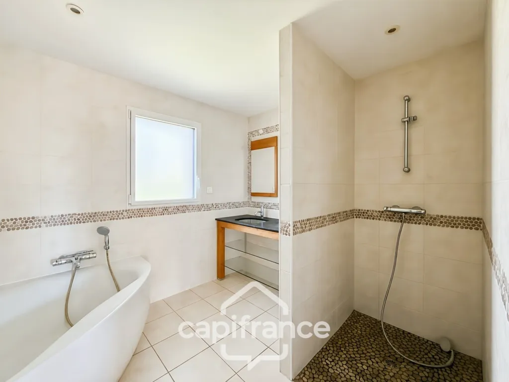 Bagni - Architectural House with Studio in Pontivy