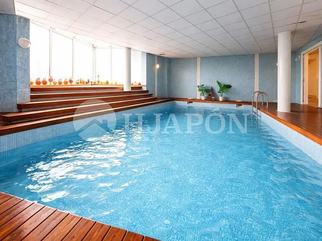 Bassein - House with Indoor Pool in Argentona
