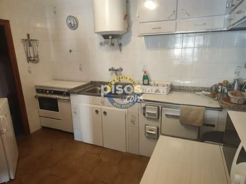 Kitchen - 3-bedroom house in ES