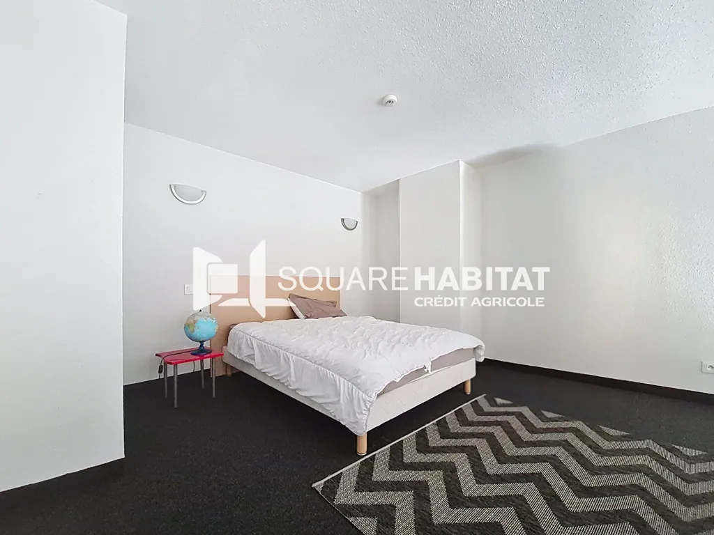 Bedrooms - Mezzanine Flat with Balcony in Guichen