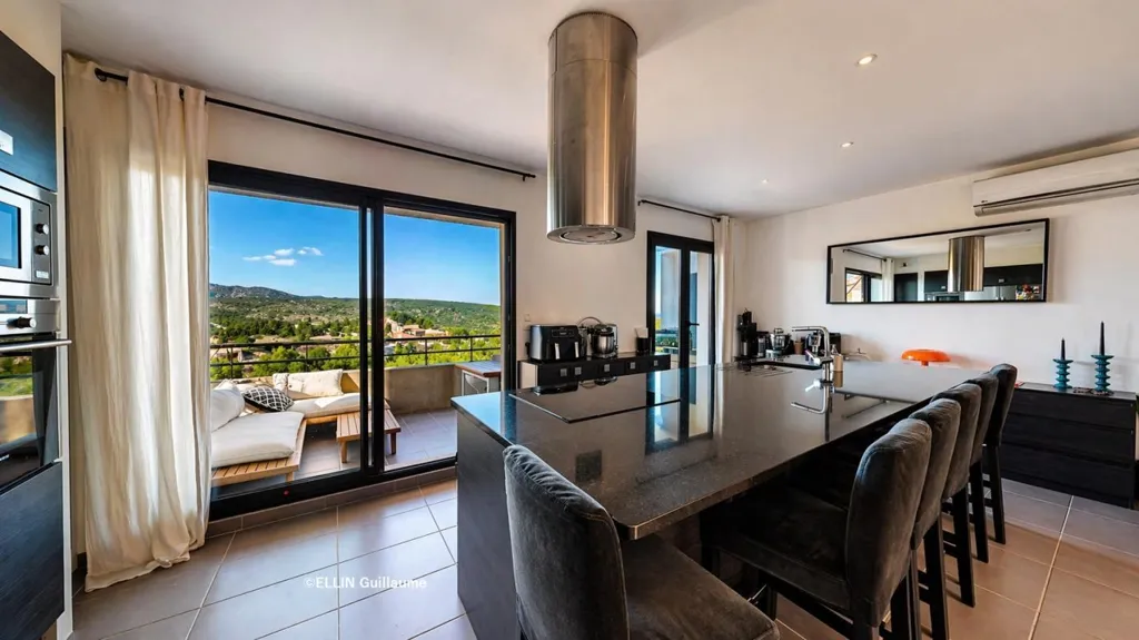 Cuisine - Villa avec Vue Mer à Treilles