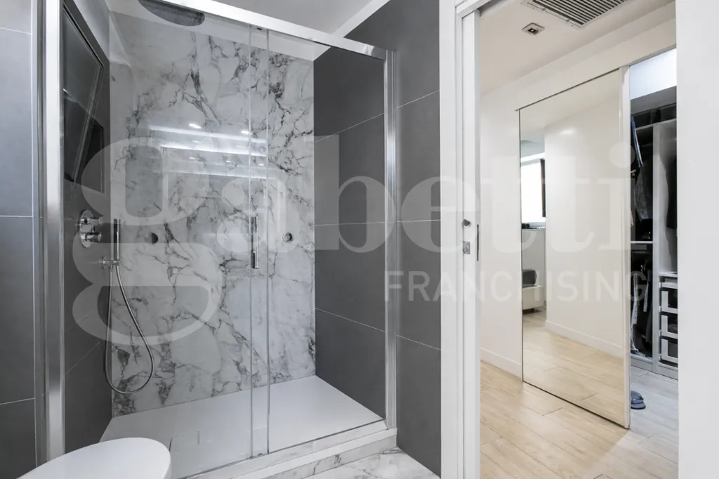 Bagni - Appartamento ristrutturato con box auto a Ponte Milvio, Roma