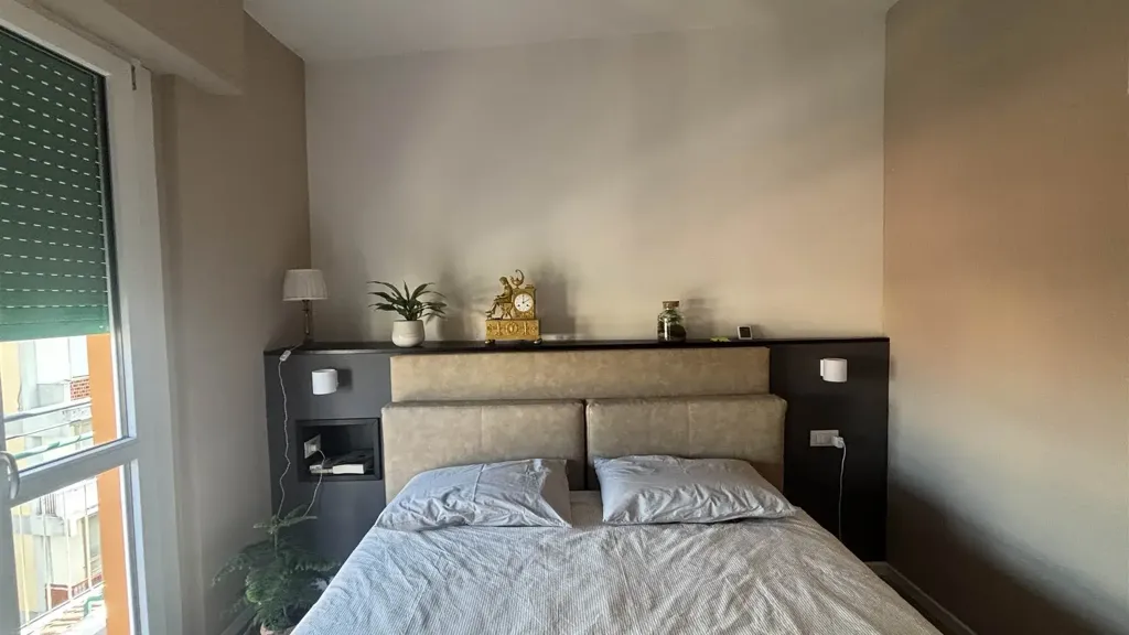 Magamistoad - Modernised Triplex with Balcony in Florence