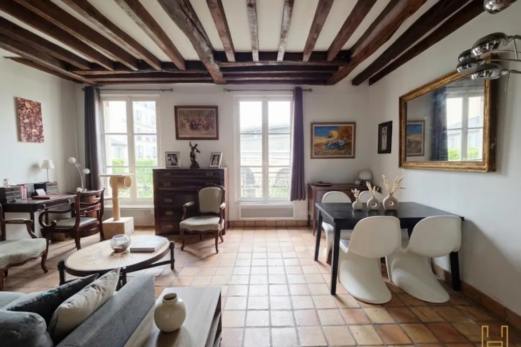 Soggiorno - 2-Bedroom Apartment with South-Facing Balcony in Versailles