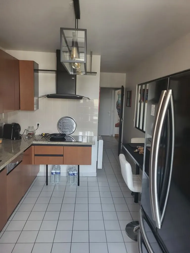 Cuisine - Loft Contemporain avec Balcon à Épernon