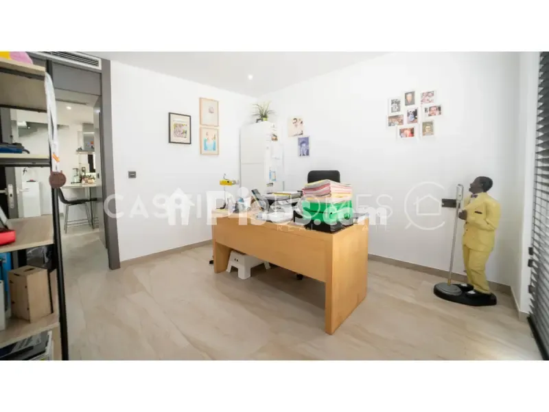 Office - 3-room house in ES