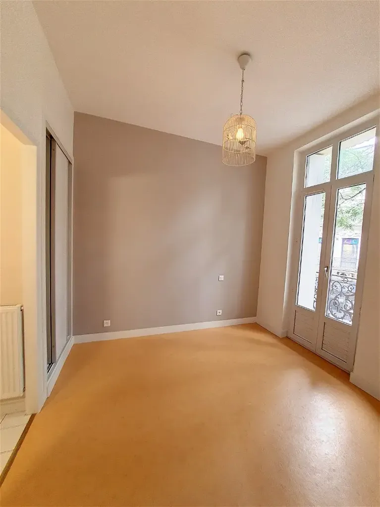 Pièces - Appartement T2 avec Interphone à Agen