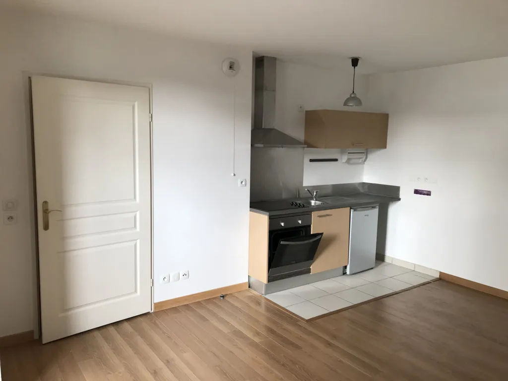 Cuisine - Studio avec Balcon et Parking à Olivet
