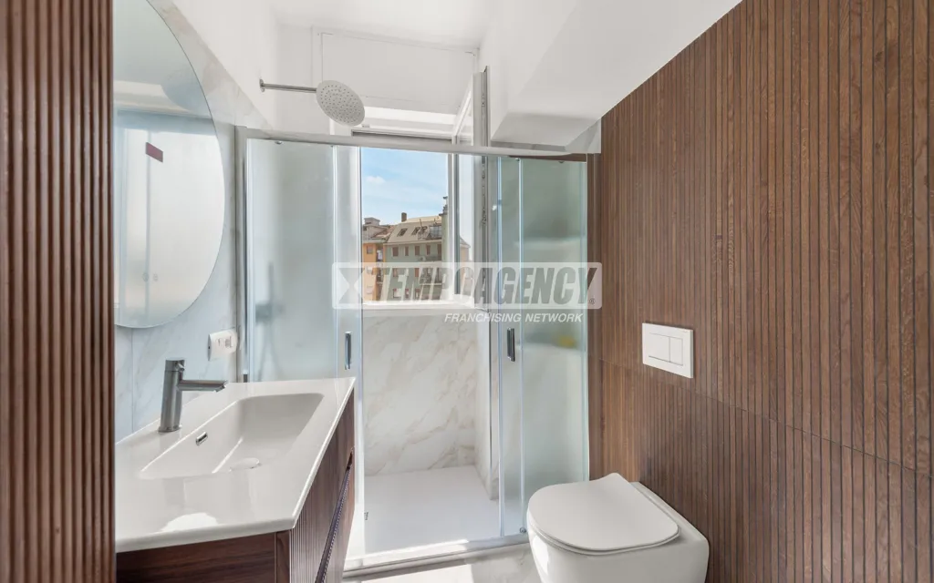 Salles de bain - Penthouse with Panoramic View in Milan