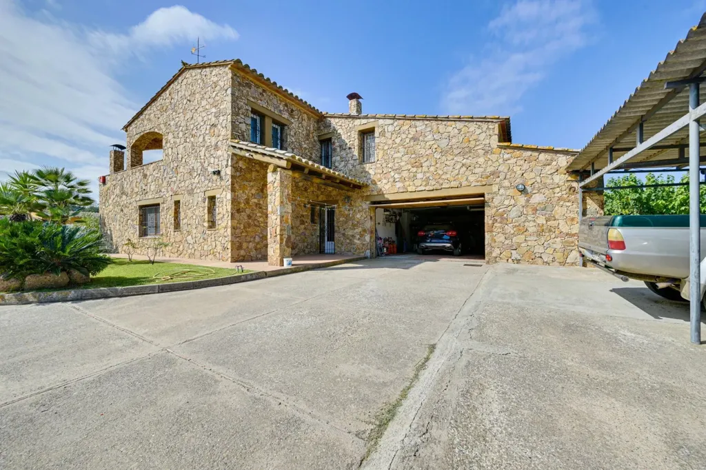 Välivaade - Luxury Farmhouse with Pool in Calonge