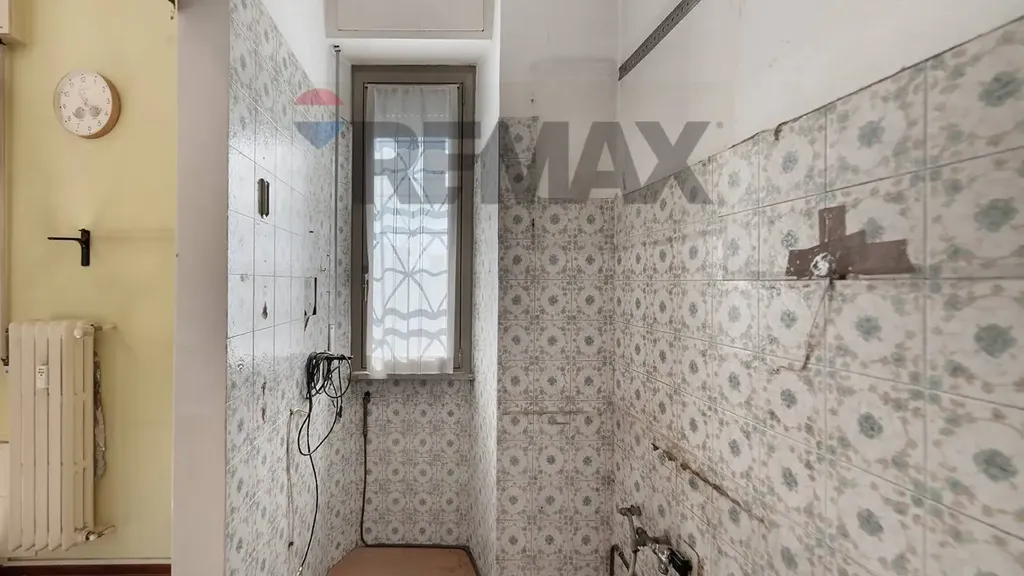 Salles de bain - Triplex with Balcony in Sesto San Giovanni