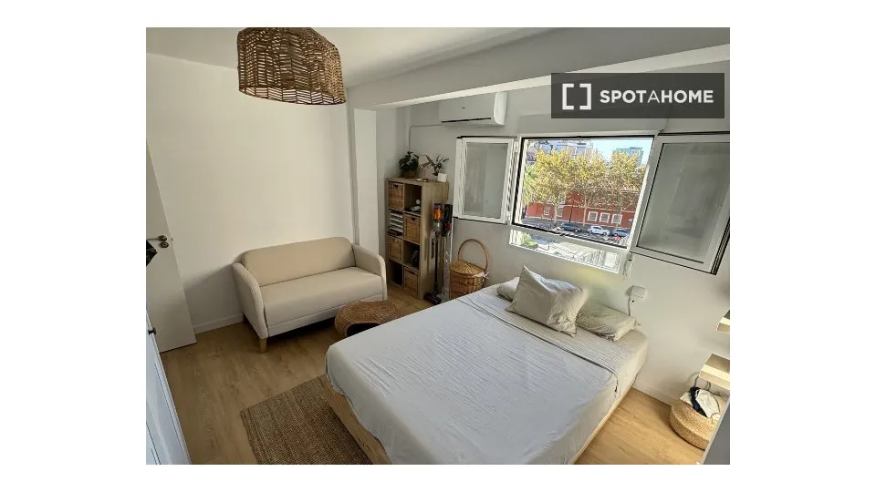 Magamistoad - Shared Room with Kitchen in El Grau, Valencia