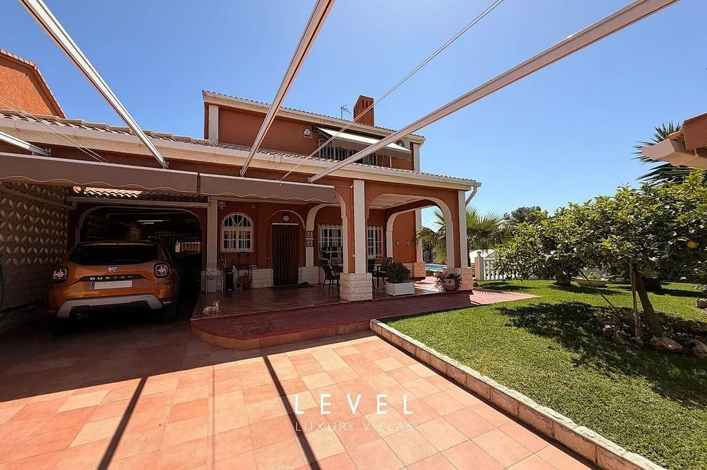 Terrasse - Chalet with Pool in San Antonio de Benagéber