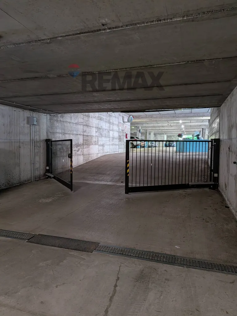 Garaaž - Garage Pair in Strategic Location, Gorgonzola
