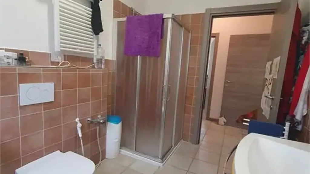 Salles de bain - Detached House with Garden in Carpi