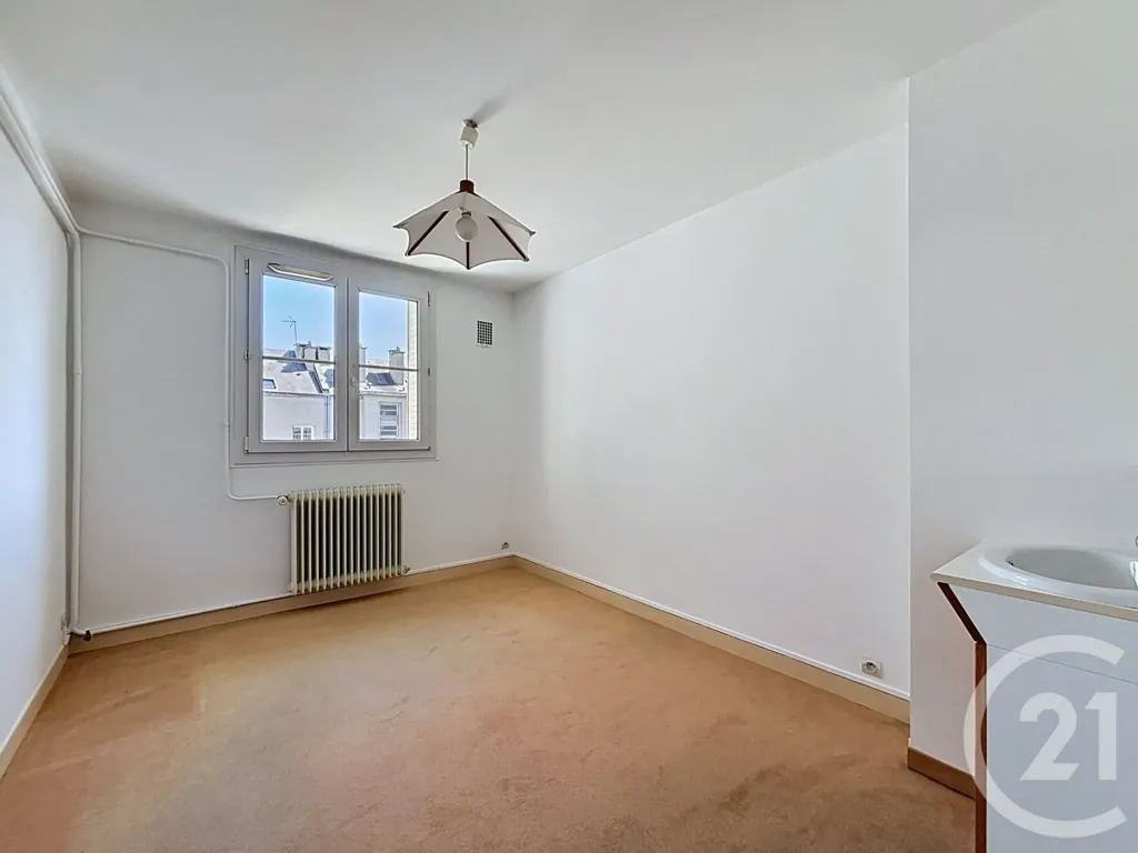 Pièces - Appartement F5 avec Vue sur Basilique à Tours