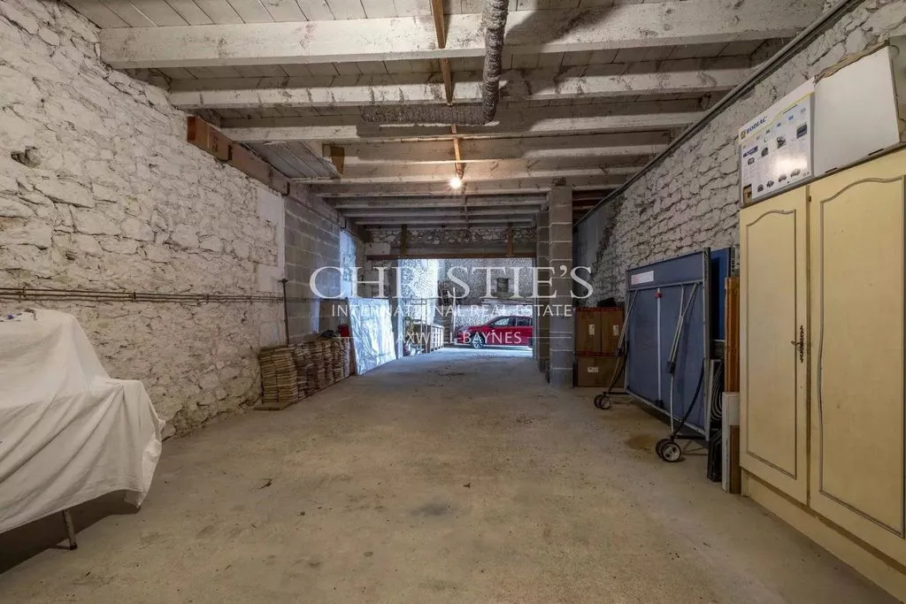 garage