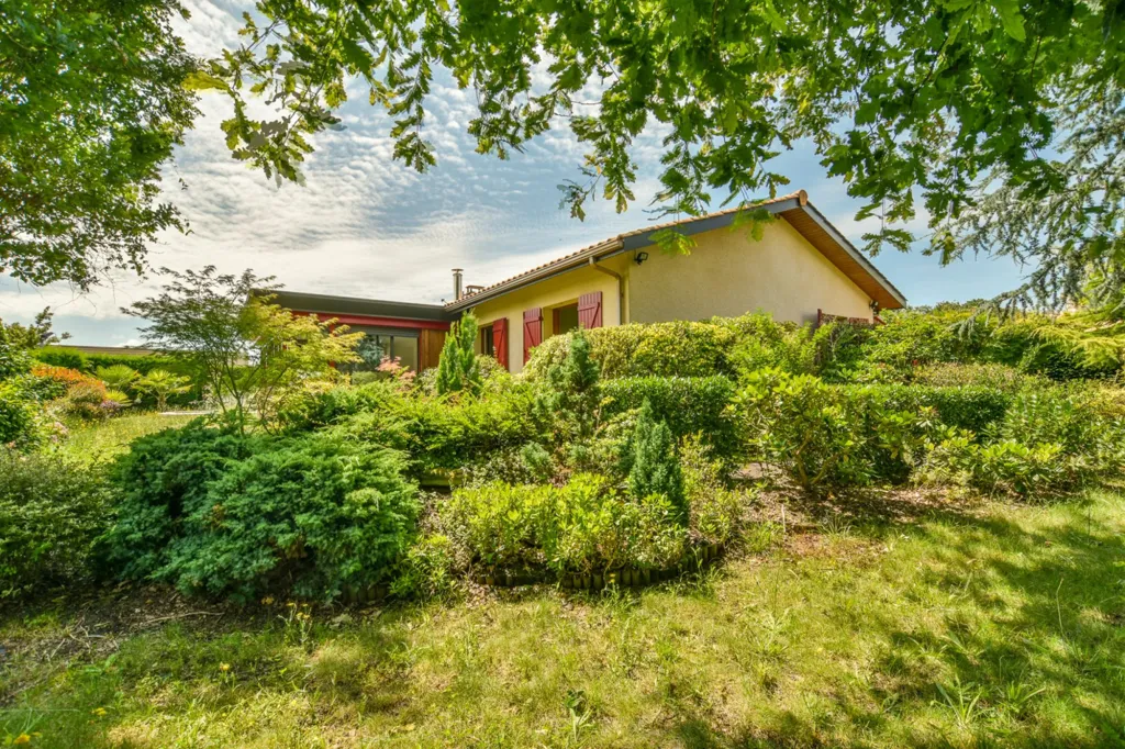 Jardin - Villa Rénovée avec Piscine à Biganos