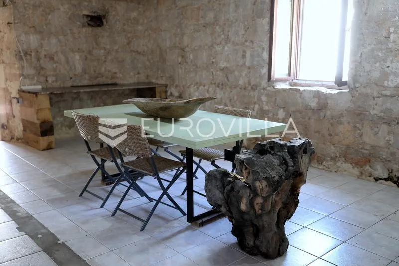 Sala da pranzo - Partially Renovated Stone House, Seafront in Prvić Luka