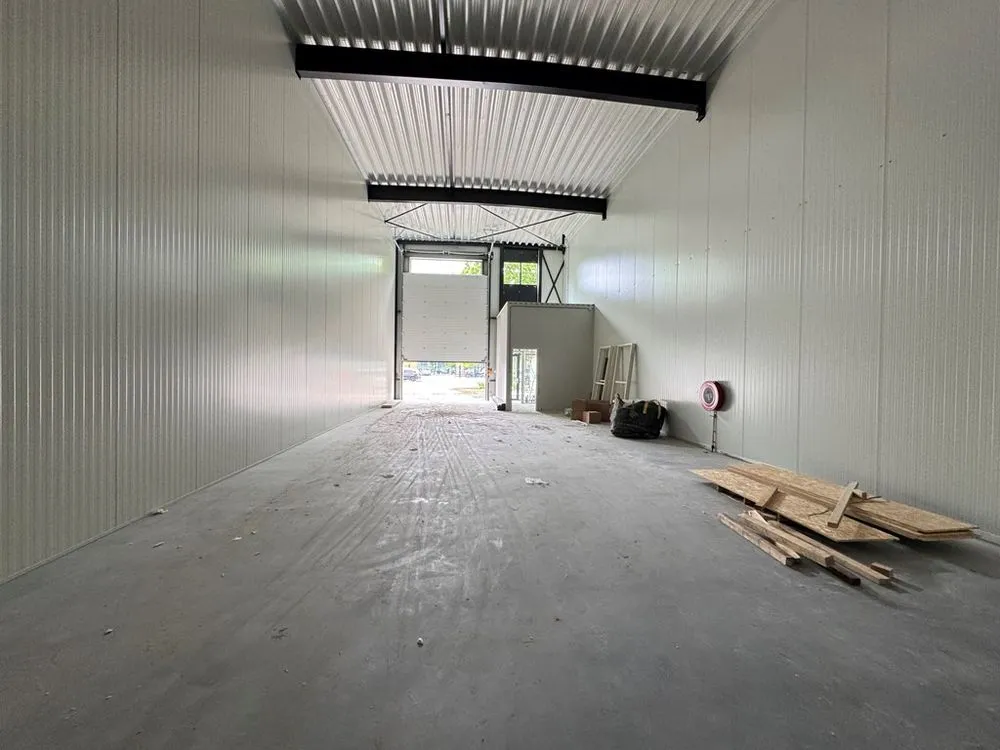 Garage - New Business Spaces with Overhead Doors in Bladel