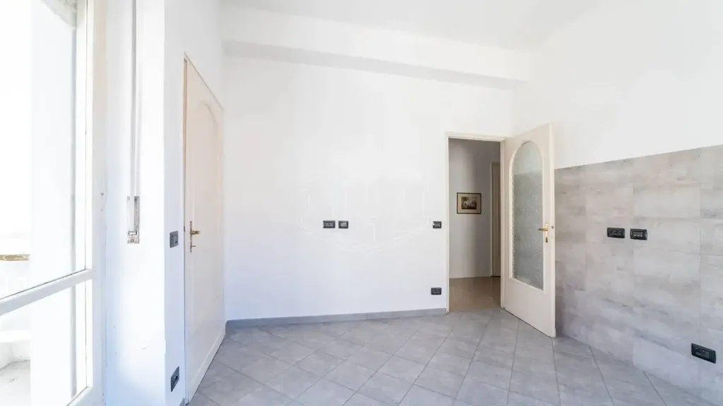 hallway_entrance