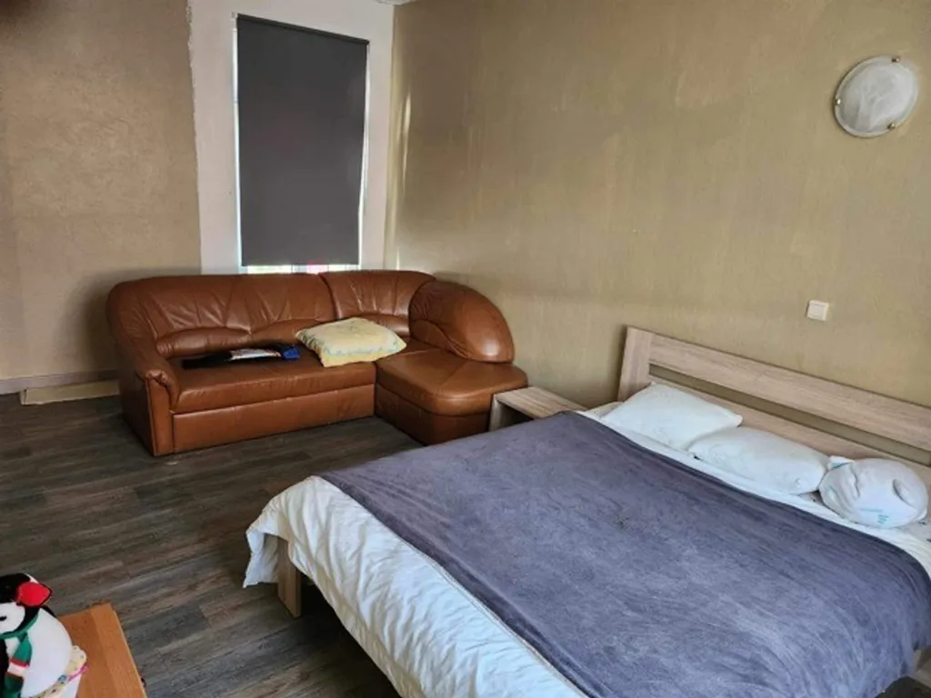 Magamistoad - Viager Occupied Apartment with Garage in Nimy