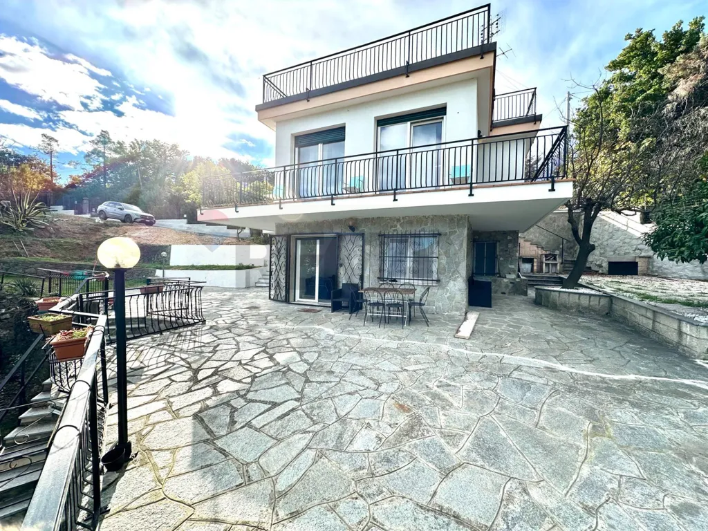 Terrass - Panoramic Apartment with Sea View in Noli