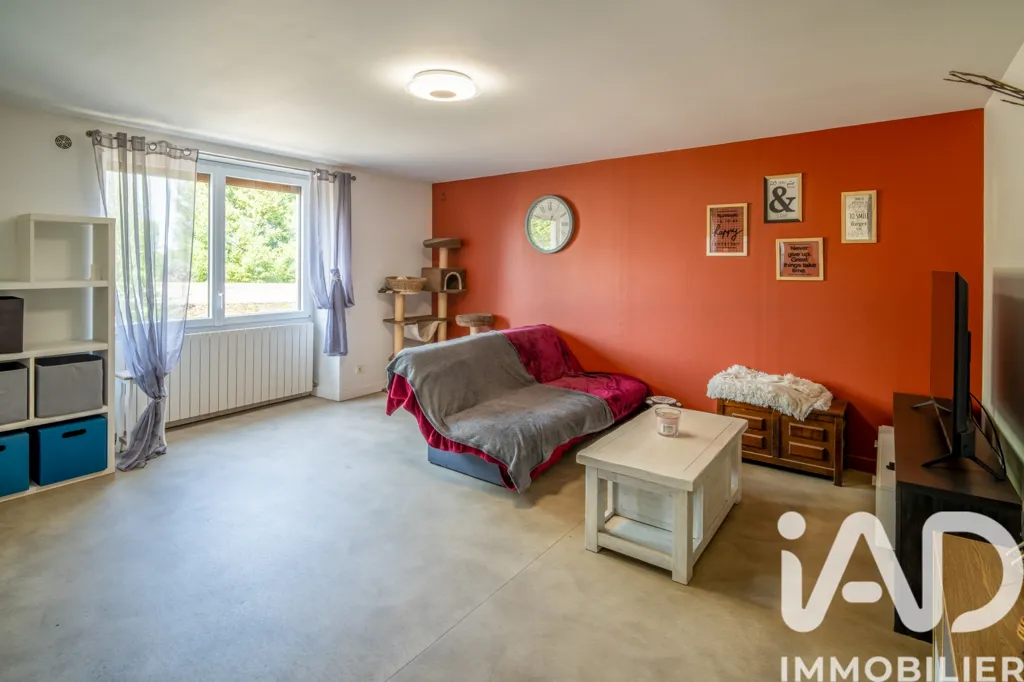Magamistoad - 7-Piece House with Orchard in Doubs