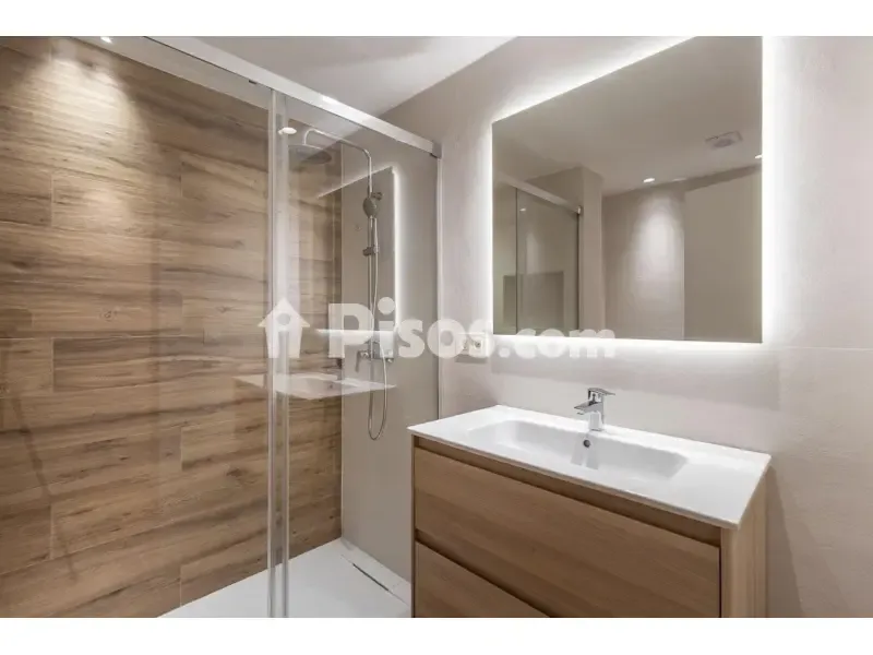 Vannitoad - Modern Flat with Views in Zaidín, Granada