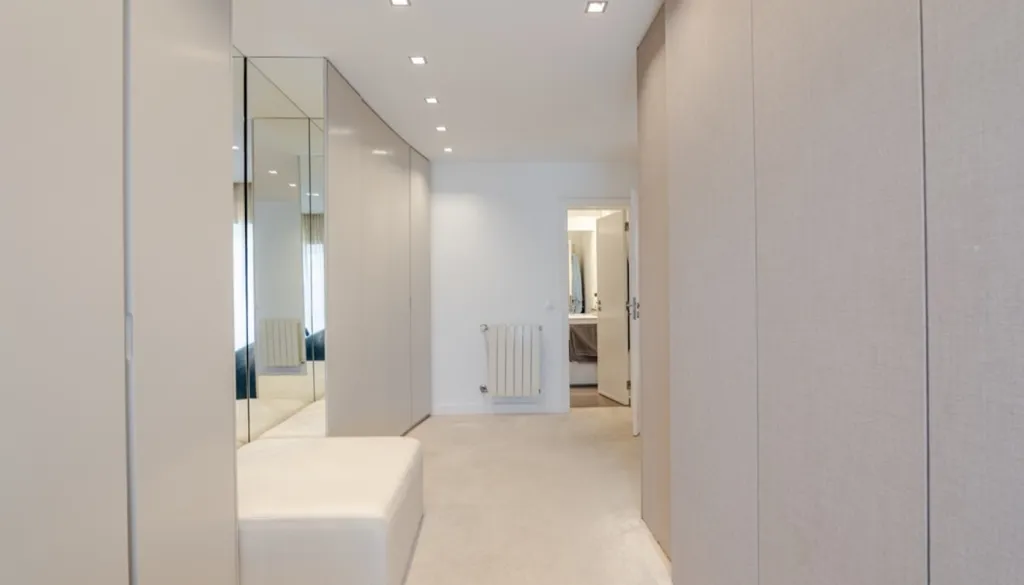 Rooms - Luxury 4-Bedroom Apartment in Foz do Douro