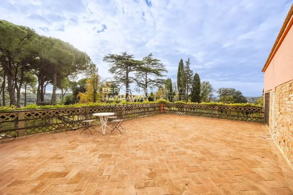 18th Century Villa with Pools in Palaia