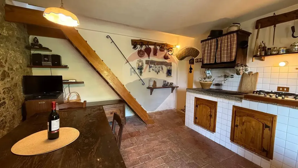 Cuisine - Rustic Stone Cottage with Panoramic Views in Bagni di Lucca