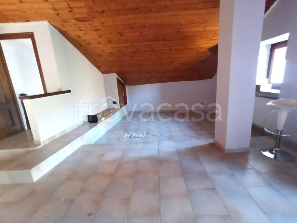Pièces - Villa with Balcony Views in Giaveno