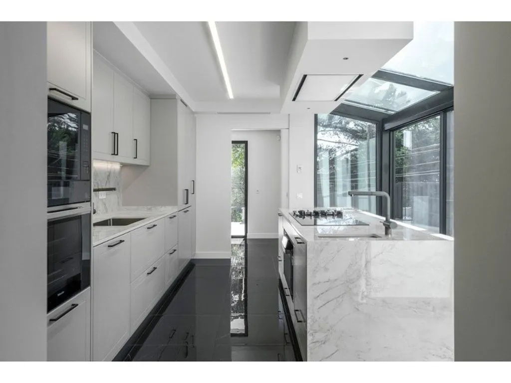 Cuisine - Luxury Apartment with Private Terrace in Monte Estoril