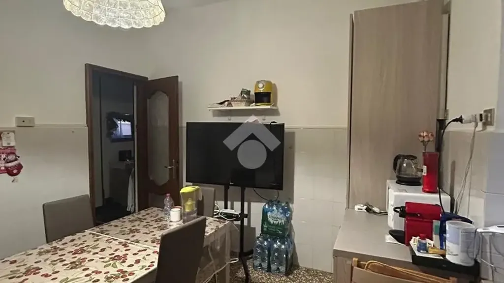 Söögituba - Student-Friendly Trilocale with Balcony in Pavia